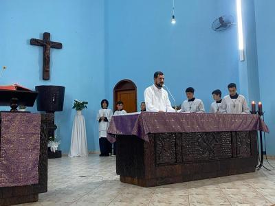 2Âº dia do TrÃ­duo de SÃ£o JosÃ© no Bairro Cristo Rei teve mais uma vez a Igreja lotada