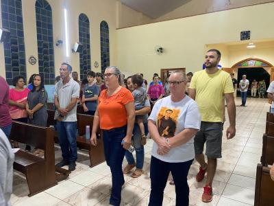 2Âº dia do TrÃ­duo de SÃ£o JosÃ© no Bairro Cristo Rei teve mais uma vez a Igreja lotada