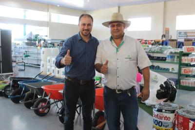 Coprossel inaugura Loja AgropecuÃ¡ria e reforÃ§a compromisso com o desenvolvimento regional