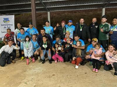 Os Penetras, 10 de Maio e Garotas em Campo sÃ£o os CampeÃµes no Futebol Sete do Recanto Esportivo 