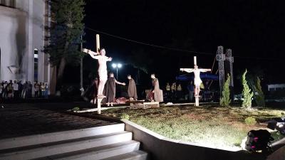 ProcissÃ£o Luminosa reÃºne milhares de fiÃ©is nas ruas de Laranjeiras do Sul