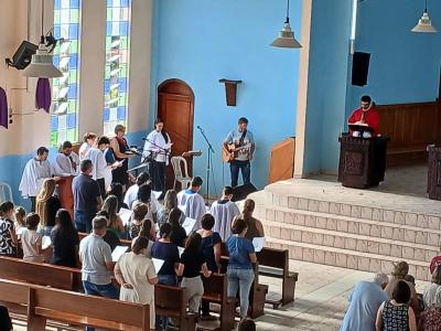 Comunidade Nossa Senhora do Perpétuo Socorro encerra programação de Páscoa com grande participação dos fiéis
