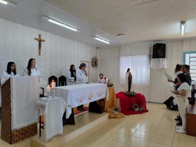 Festa na Vila Palmeiras em comemoraÃ§Ã£o aos 39 anos da Capela Santa Terezinha foi sucesso