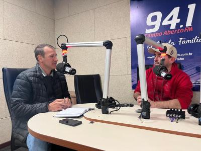 Campo Aberto FM recebe visita do novo chefe do Núcleo Regional de Turismo do Paraná