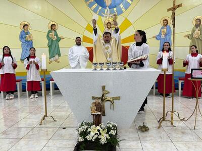 Celebração em louvor a Santo Antônio em Rio Bonito do Iguaçu reuniu centenas de fiéis
