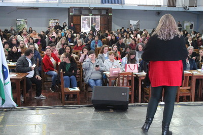 Encontro Regional de Mulheres reúne cerca de 300 participantes em Laranjeiras do Sul