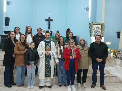 Nem mesmo a chuva espantou os fiéis no encerramento dos Tríduos em honra a Nossa Senhora do Perpétuo Socorro no Bairro Cristo Rei