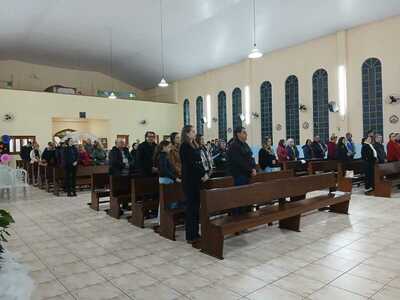 Nem mesmo a chuva espantou os fiéis no encerramento dos Tríduos em honra a Nossa Senhora do Perpétuo Socorro no Bairro Cristo Rei