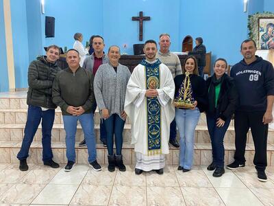 Nem mesmo a chuva espantou os fiéis no encerramento dos Tríduos em honra a Nossa Senhora do Perpétuo Socorro no Bairro Cristo Rei
