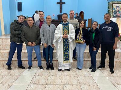 Nem mesmo a chuva espantou os fiéis no encerramento dos Tríduos em honra a Nossa Senhora do Perpétuo Socorro no Bairro Cristo Rei