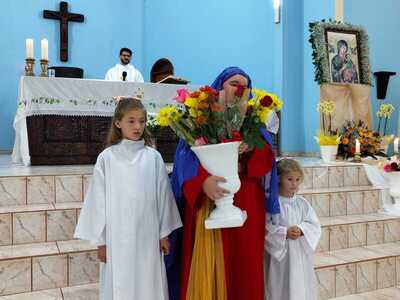 1ª Quemesse Nossa Senhora do Perpétuo Socorro reuniu centanas da Fiéis no Bairro Cristo Rei