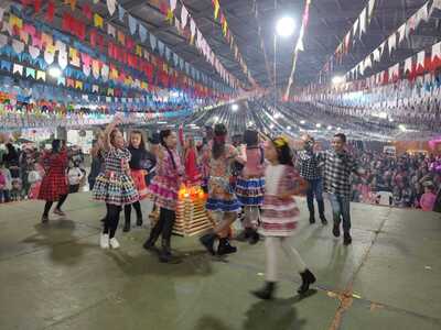 Festa da Catequese da Matriz reuniu centenas de pessoas em Laranjeiras do Sul