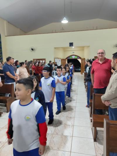 LS: Escola Valdemar Boeira abre programação de aniversário com missa