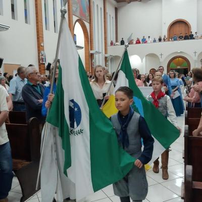 LS: Mateada reúne famílias na praça