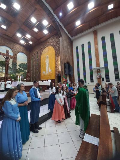 LS: Mateada reúne famílias na praça