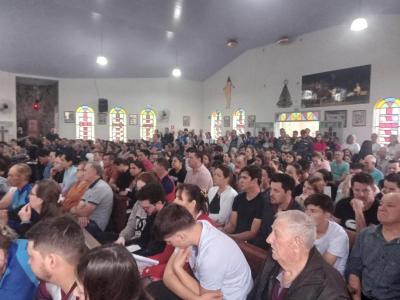Romeiros participam em grande número na comunidade do Guaraí das festividades de Nossa Senhora Aparecida