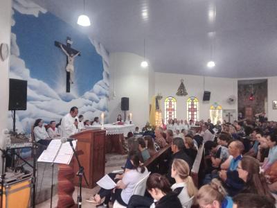 Romeiros participam em grande número na comunidade do Guaraí das festividades de Nossa Senhora Aparecida