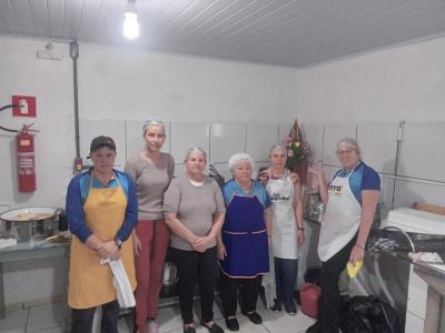 Romeiros participam em grande número na comunidade do Guaraí das festividades de Nossa Senhora Aparecida
