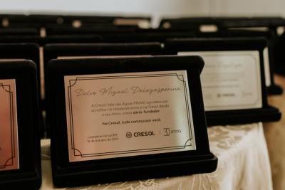 Cresol Vale das Águas PR/MG realiza reconhecimento aos seus sócios-fundadores 