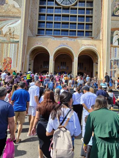 Romaria da Imagem Peregrina de Laranjeiras do Sul retorna de Aparecida com fé renovada e corações cheios de amor