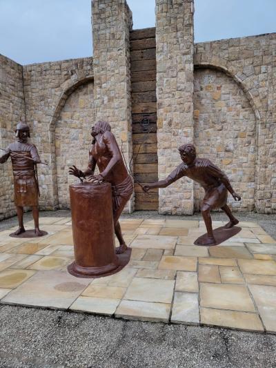 Romaria da Imagem Peregrina de Laranjeiras do Sul retorna de Aparecida com fé renovada e corações cheios de amor