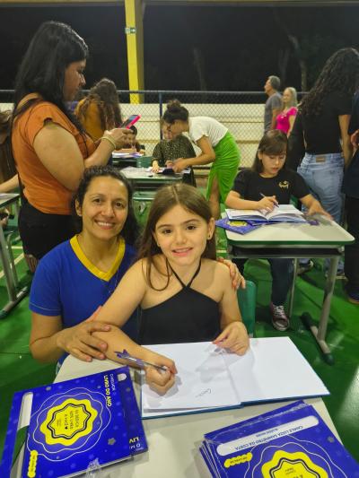 LS: Noite de Autógrafos encanta na Escola Municipal Aluísio Maier