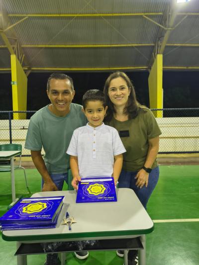 LS: Noite de Autógrafos encanta na Escola Municipal Aluísio Maier