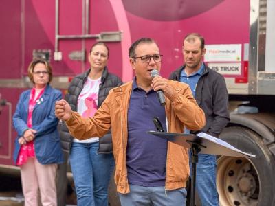 Nova Laranjeiras recebe a Carreta Rosa do programa saúde da mulher