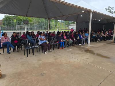 Nova Laranjeiras recebe a Carreta Rosa do programa saúde da mulher