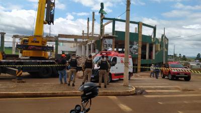 Laje desaba e deixa oito feridos durante obras de reconstrução do Supermercado Econômico em Rio Bonito do Iguaçu