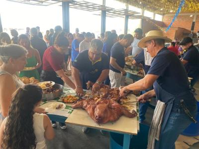 LS: Sucesso o 1º Leitão Fogo de Chão do Rotary