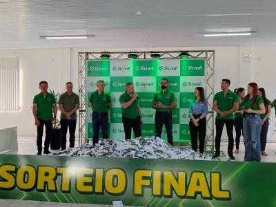 Hermes Honetta, de Nova Laranjeiras, é o ganhador da Ford Ranger zero km da campanha Sorte Premiada Sicredi Grandes Lagos PR/SP