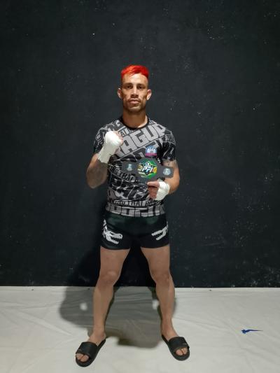 Laranjeirense faz sua 6ª luta profissional no MMA