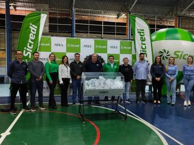 1º Sorteio da Campanha Natal Premiado 2025 é realizado no Ginásio Laranjinha