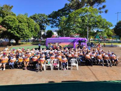 Laranjeiras do Sul recebe três novos ônibus para a saúde e a melhor idade