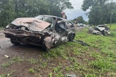 Cinco pessoas morrem em gravíssimo acidente entre Ampére e Realeza no PR