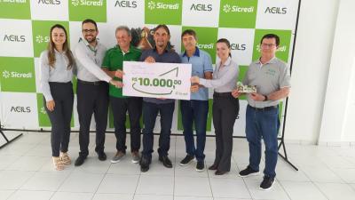 ACILS entrega prêmios do último sorteio e encerra a Promoção Natal Premiado 2025 com sucesso