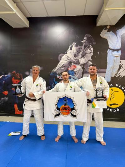 Atletas de Laranjeiras do Sul são premiados pela Confederação Brasileira de Judô 