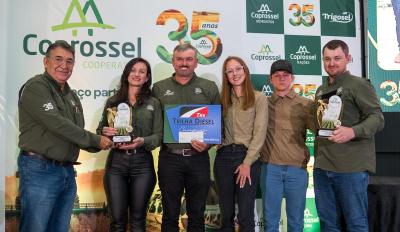Com produtividade de 325,57 sacas de soja por alqueire, cooperado coprossel leva grande prêmio da 13ª edição do programa desafio soja 200+