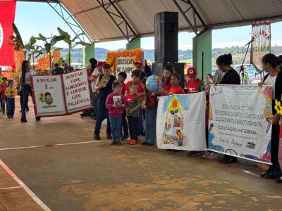 LS: Assentamento 8 de Junho celebra aniversário com almoço gratuito 
