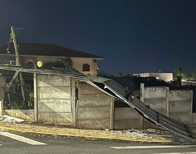 Frente fria causa chuva forte e ventos acima de 120 km/h no Paraná