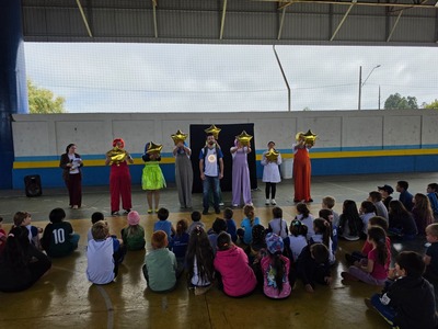Setembro Amarelo: Secretaria de Saúde leva teatro sobre emoções e prevenção às escolas de Nova Laranjeiras