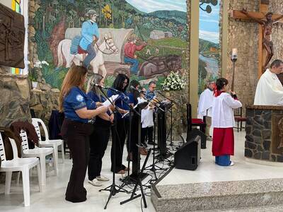Centenas de fiéis participam da segunda celebração em honra a Nossa Senhora Aparecida em Laranjeiras do Sul