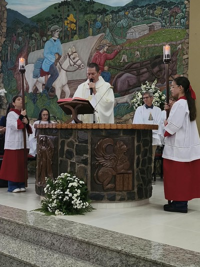 Centenas de fiéis participam da segunda celebração em honra a Nossa Senhora Aparecida em Laranjeiras do Sul