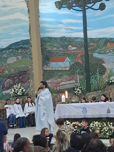Missa das Crianças foi presidida pelo padre Aroldo 