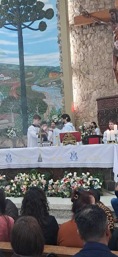Missa das Crianças foi presidida pelo padre Aroldo 