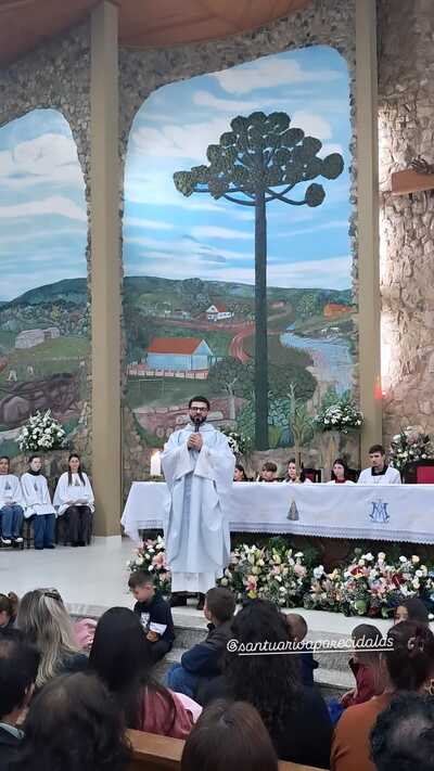 Missa das Crianças foi presidida pelo padre Aroldo 