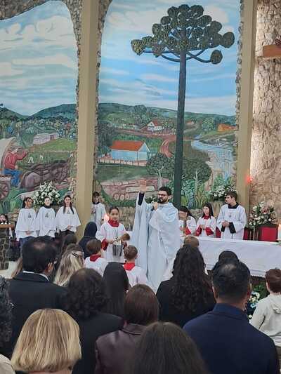 Missa das Crianças foi presidida pelo padre Aroldo 