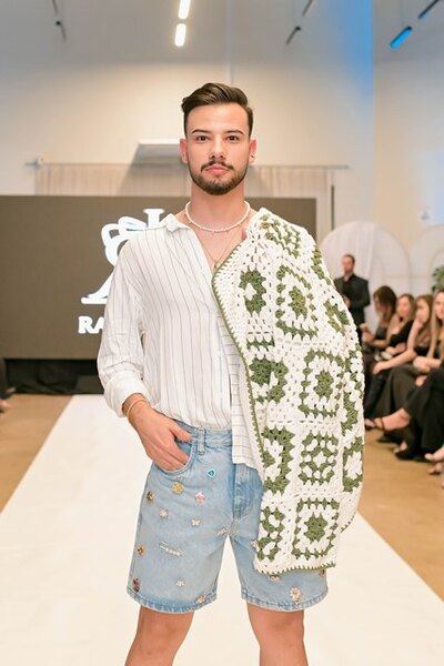 LS: Rapha Jakob celebra 17 anos de história com lançamento de coleção masculina autoral