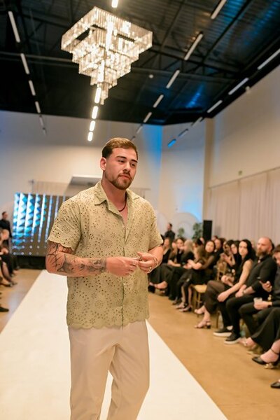 LS: Rapha Jakob celebra 17 anos de história com lançamento de coleção masculina autoral